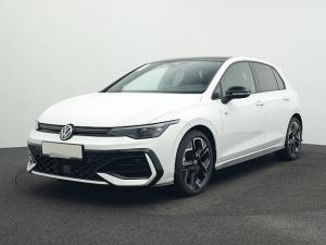 Volkswagen Golf 8 1.5 eTSI DSG R-LINE BLACK STYLE PANO AHK IQ.LIGHT NAVI