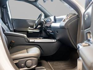 Mercedes-Benz EQB 300