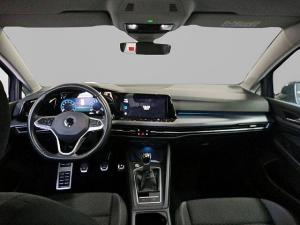 Volkswagen Golf VIII 1.5 TSI Active *AHK*LED*Navi*Kamera*