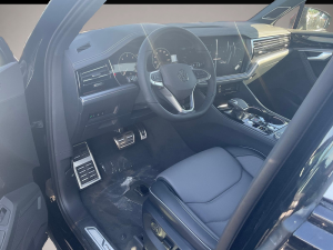 Volkswagen Touareg 3.0 TDI V6 R-LINE Black Final Edition, H