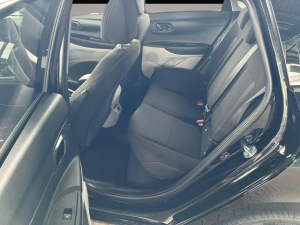 Hyundai i20 Pure 1.2 MPI / Navi / PDC Hinten + Kamera /.
