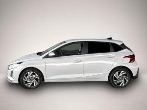 Hyundai i20 Pure 1.2 MPI / Navi / PDC Hinten + Kamera /.