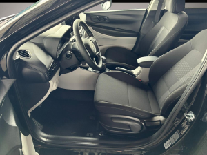 Hyundai i20 Pure 1.2 MPI / Navi / PDC Hinten + Kamera /
