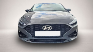 Hyundai i30 Family HB 1.6 GO*Navi*LED*Shzg*Lhzg*PDC*Cam.