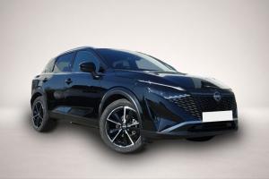 Nissan Qashqai TEKNA 158PS Xtro Pano Anhängevorrichtung