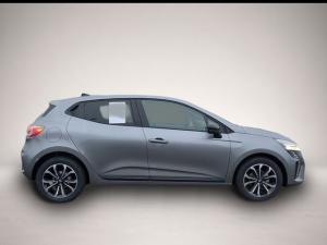 Renault Clio Techno SHZ LKHZ TCe 90 Techno SHZ LKHZ 67 .