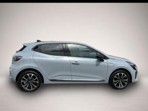 Renault Clio Techno SHZ+LED+RFK TCe 90 X-Tronic Autom. .