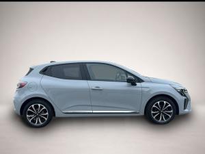Renault Clio Techno SHZ+LED+RFK TCe 90 X-Tronic Autom. .