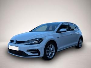 Volkswagen Golf VII R-LINE Highline 1.5TSI*DSG ACC LED Navi