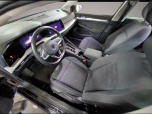 Volkswagen Golf VIII 1.5 eTSI DSG Life *Pano*Navi*LED*