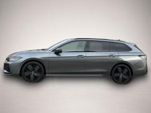 Volkswagen Passat Variant R-Line 4WD+AHK+PANO+HARMAN+19″+BLACK STYLE 2.0 .
