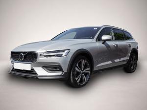 Volvo V60 Cross Country B4 AWD Plus LED Harman/Kardon