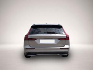 Volvo V60 Plus Dark B4 Mild-Hybrid Glasdach*HUD*Mj.26