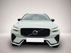 Volvo XC60 B4 D AWD Plus Dark STDHZG*LICHT*AHK
