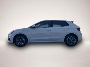 Skoda Fabia 1.0 TSI Tour 94¤ m.20% Anz. Navi RFK SHZ L